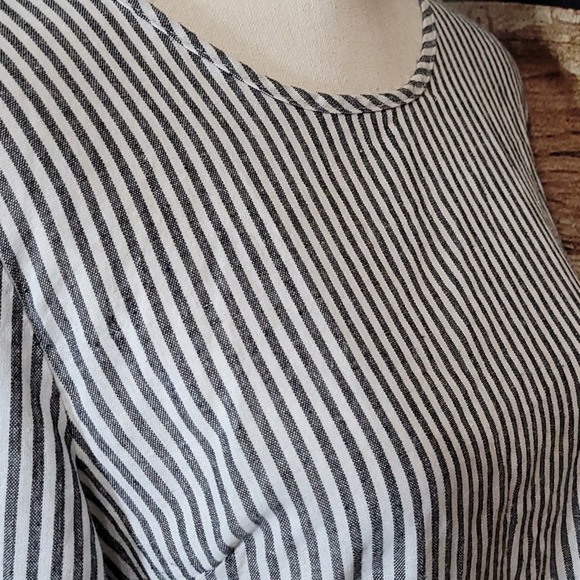 Roommates Chambray White Striped w/ Lace Bell Sleeve Blouse Top Large - Picture 7 of 8